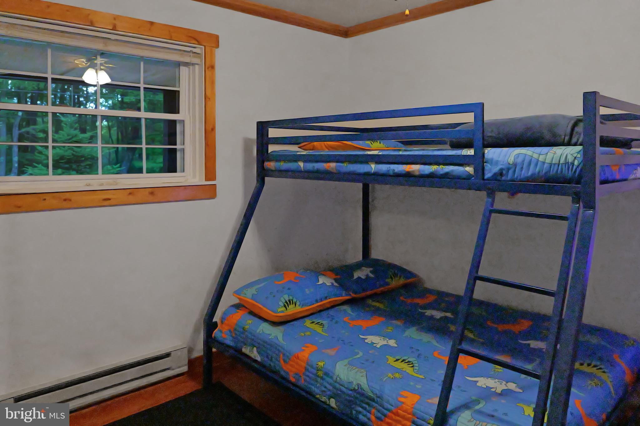 ALPINE LAKE - Residential