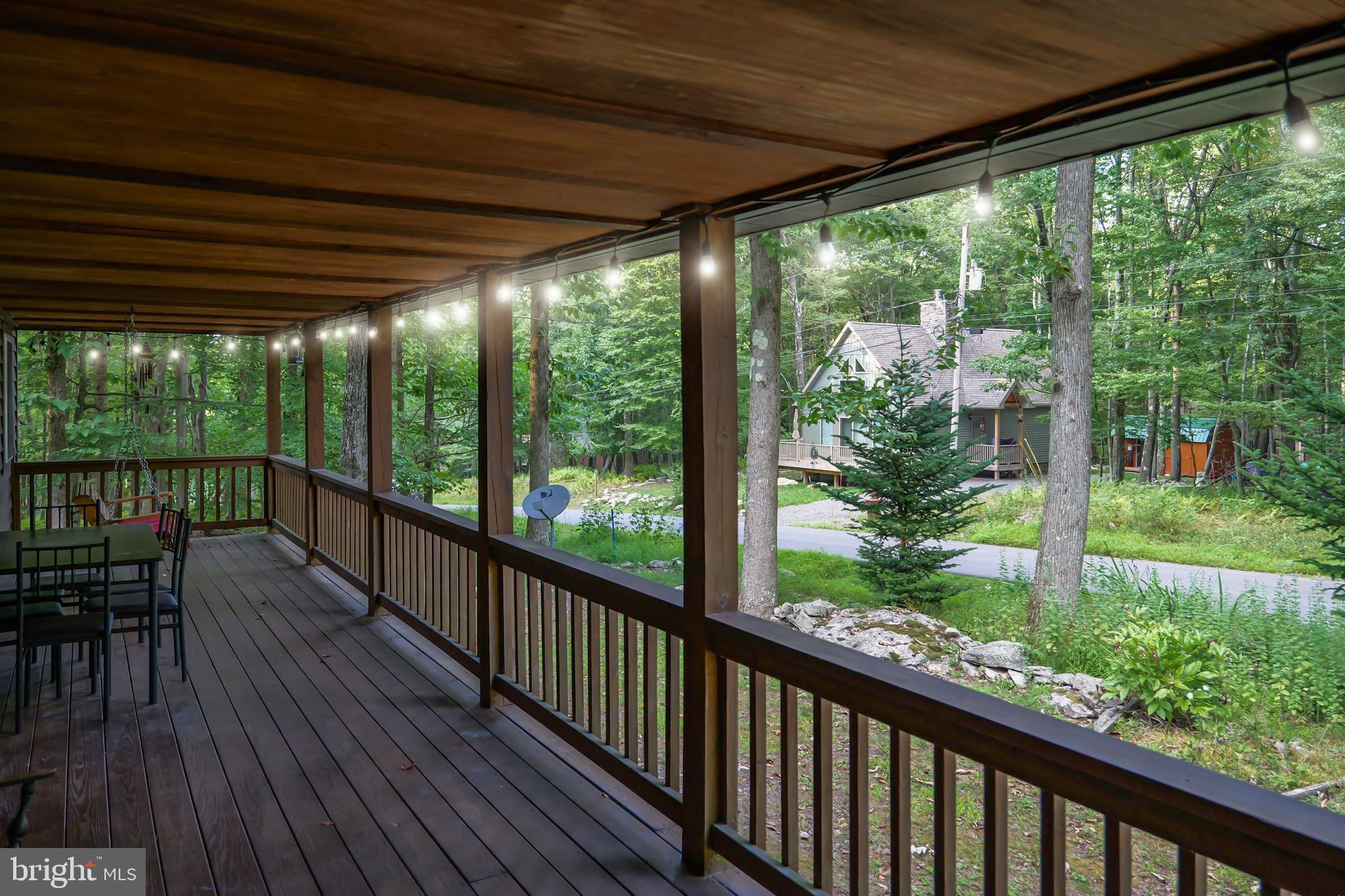 ALPINE LAKE - Residential