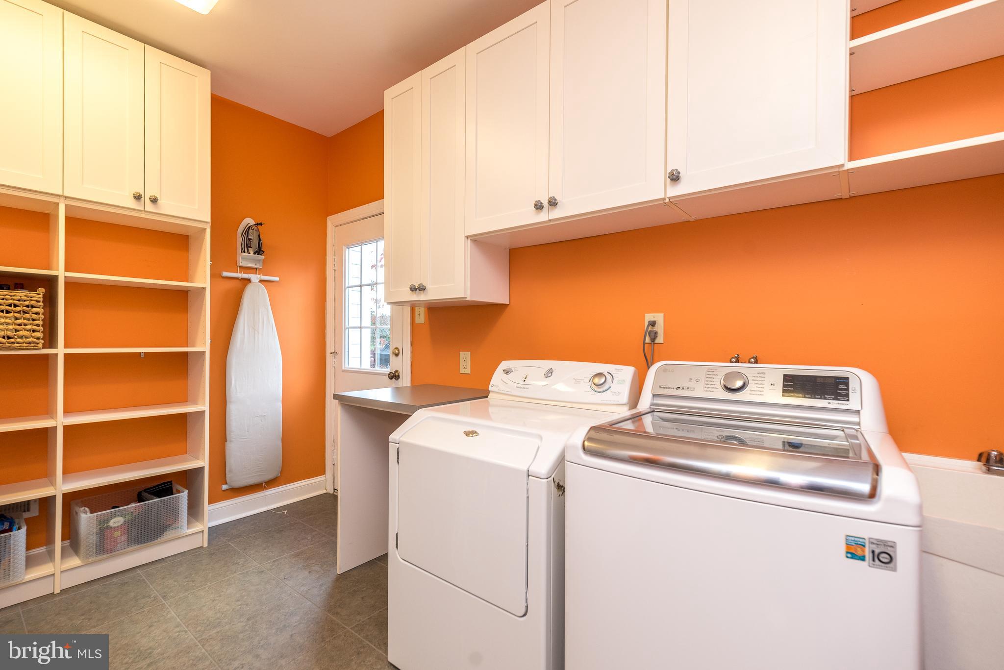 RIDINGS OF HORSHAM - Residential