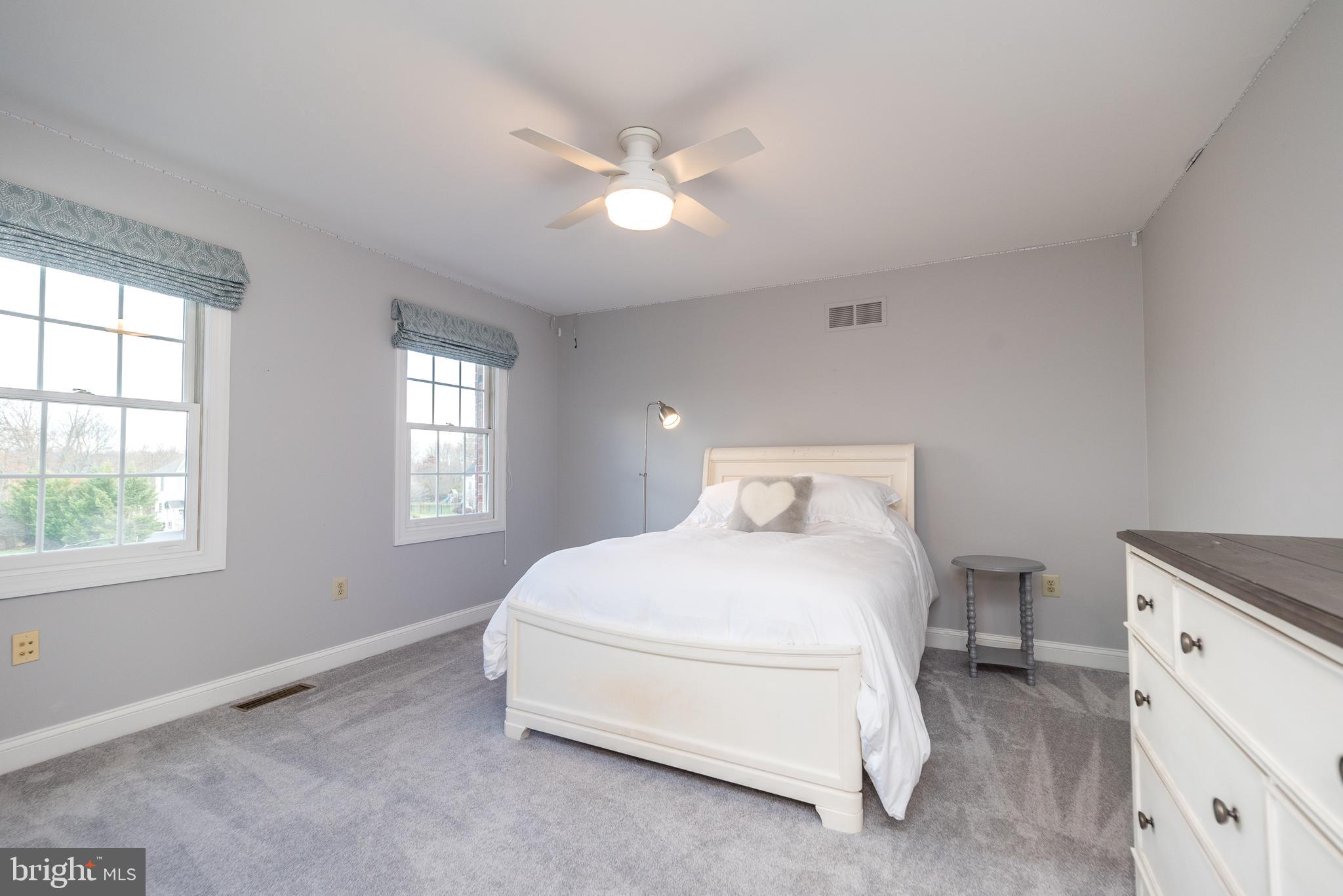 RIDINGS OF HORSHAM - Residential