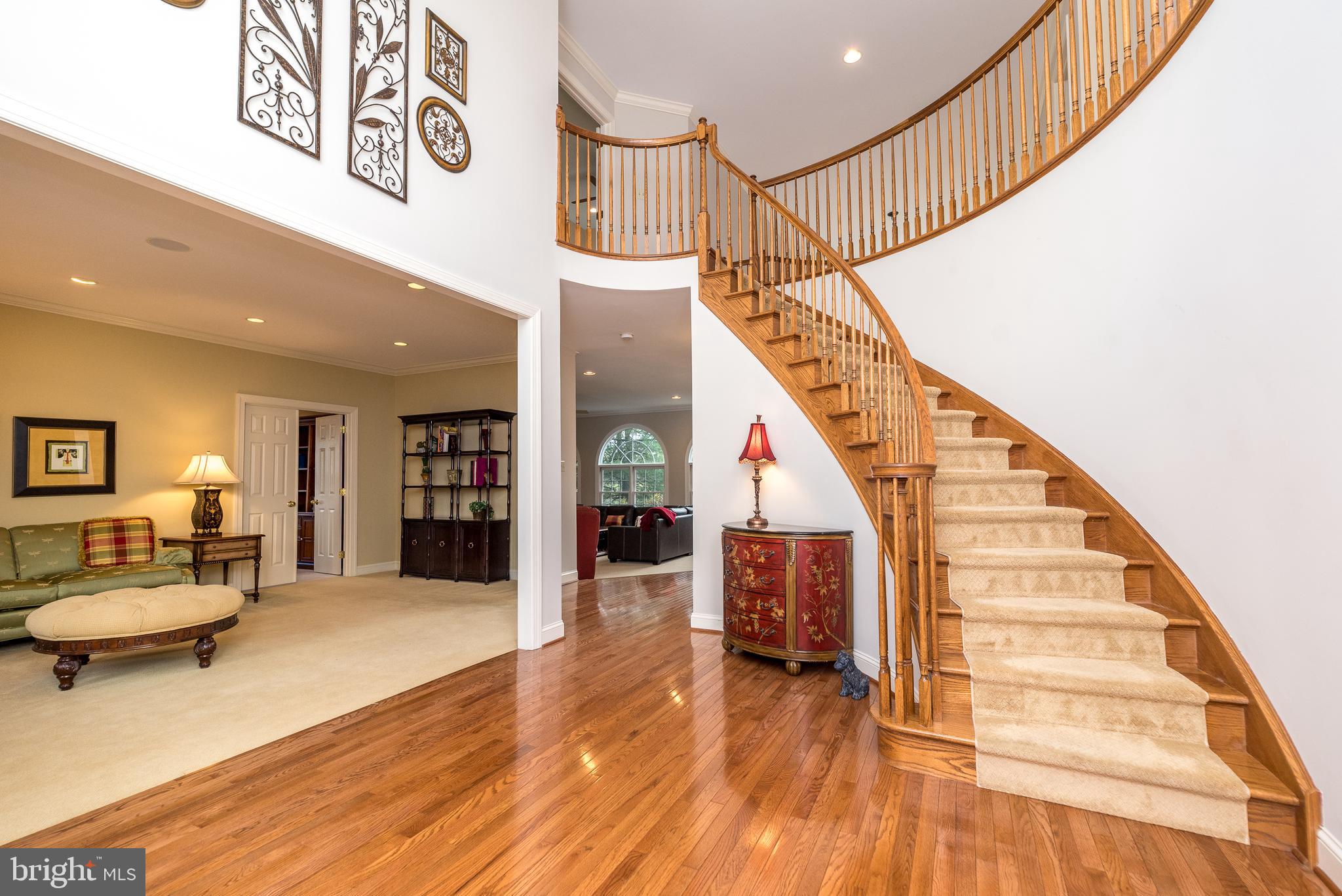 RIDINGS OF HORSHAM - Residential