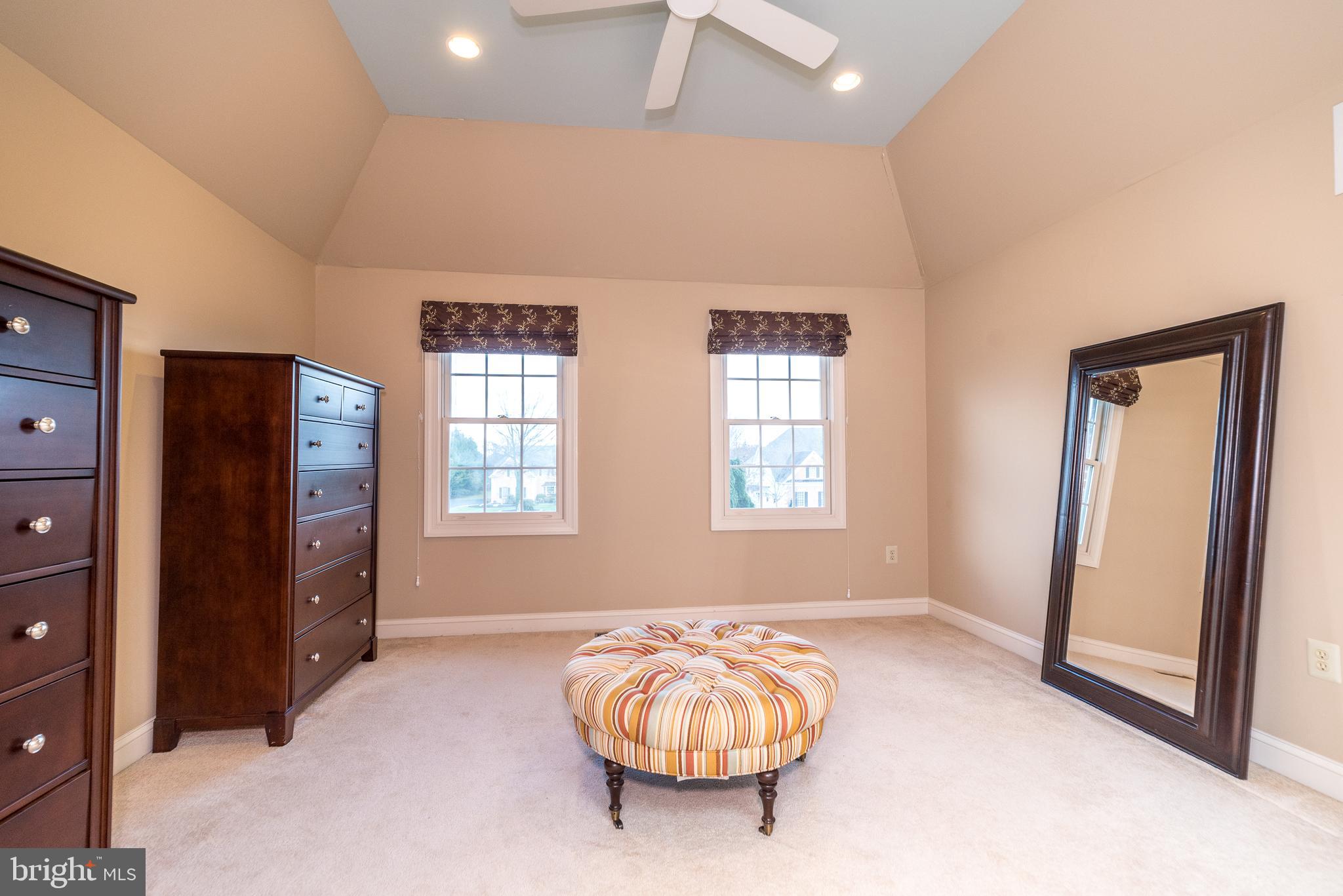 RIDINGS OF HORSHAM - Residential