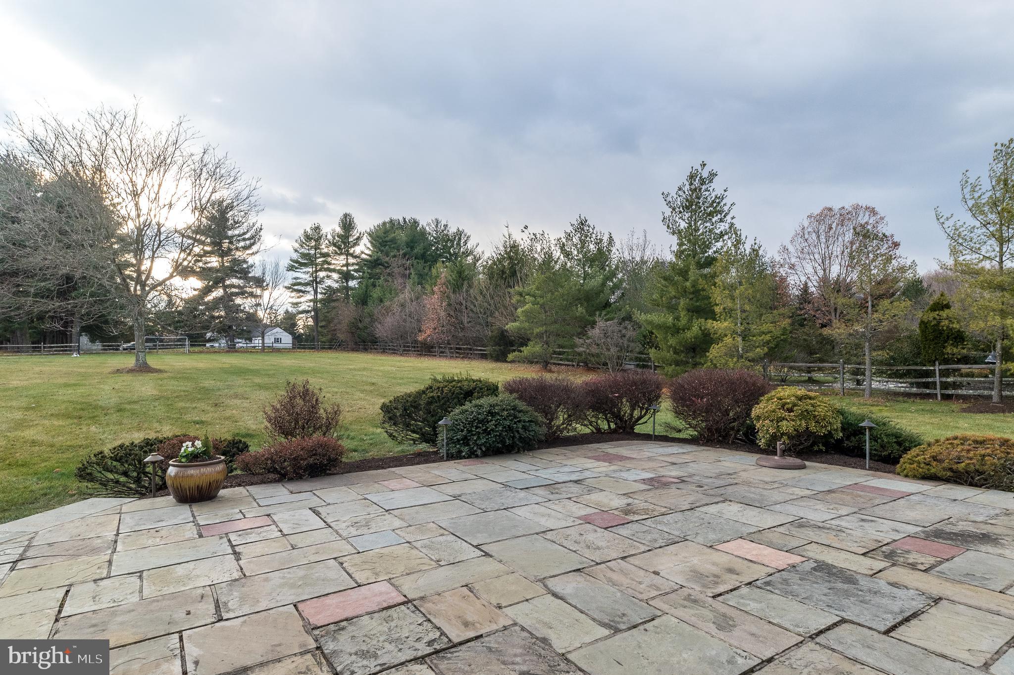 RIDINGS OF HORSHAM - Residential