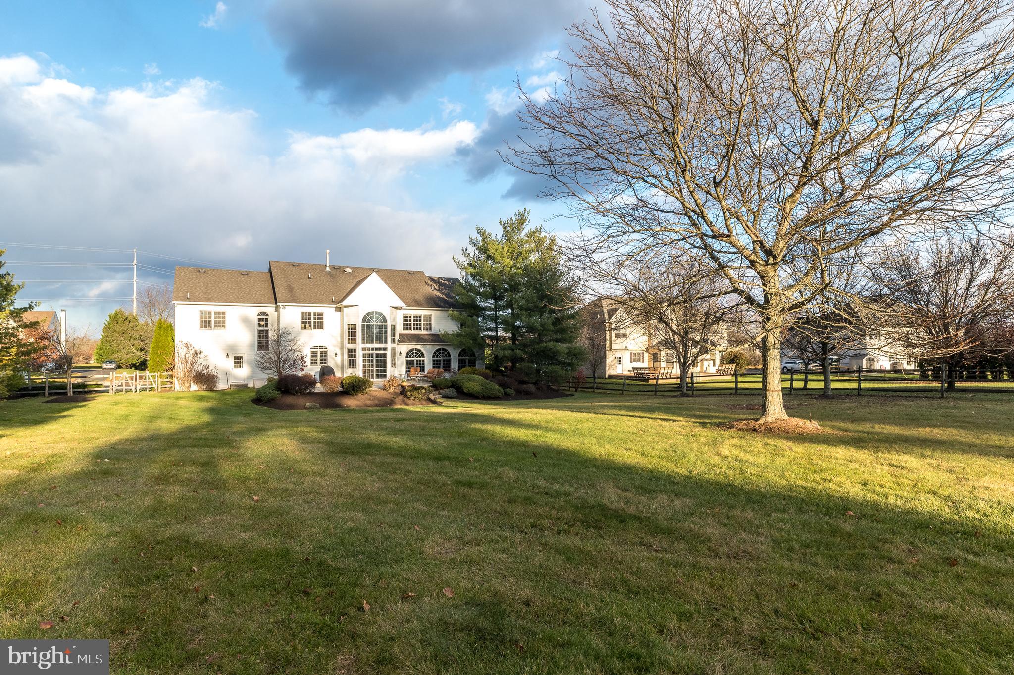 RIDINGS OF HORSHAM - Residential