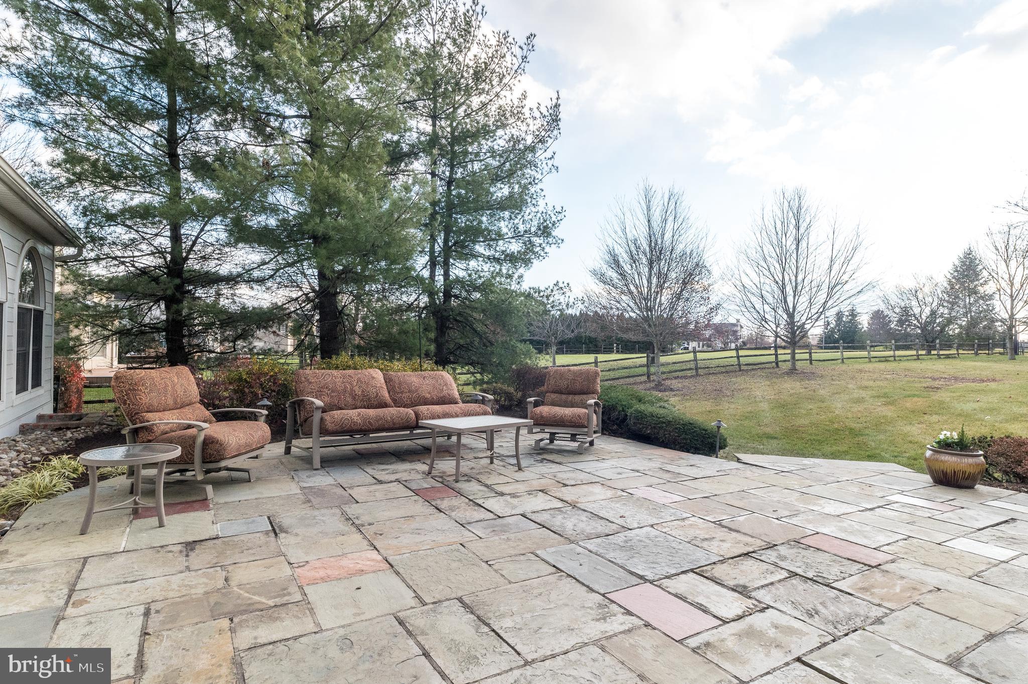 RIDINGS OF HORSHAM - Residential