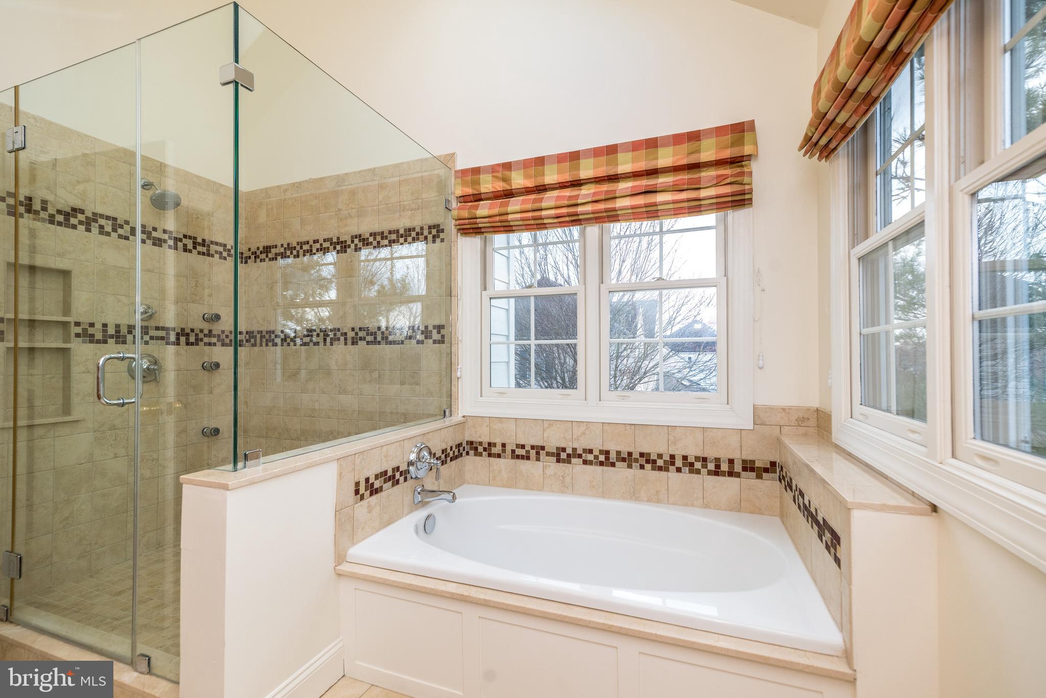 RIDINGS OF HORSHAM - Residential