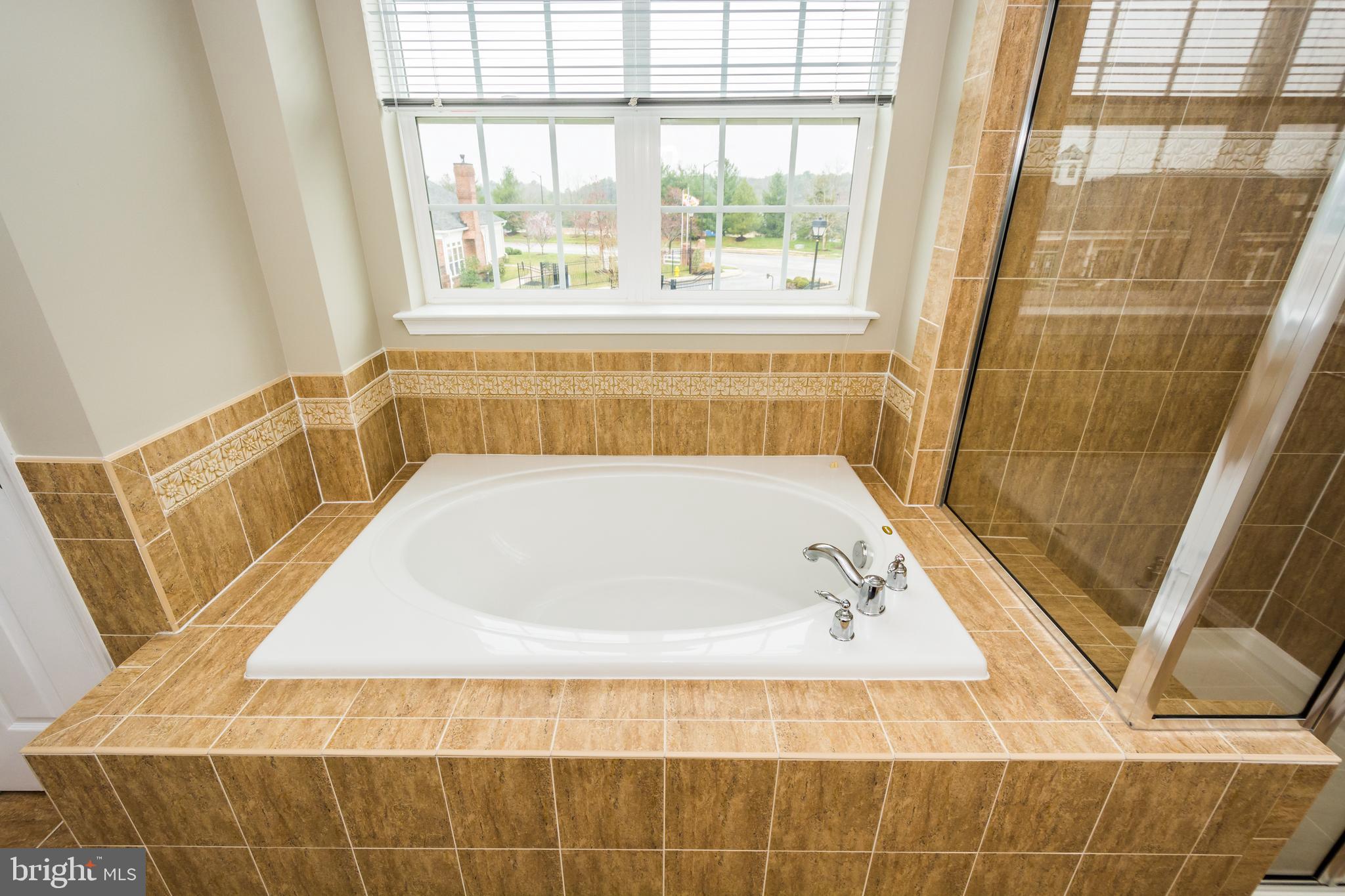 PINEY ORCHARD - Residential