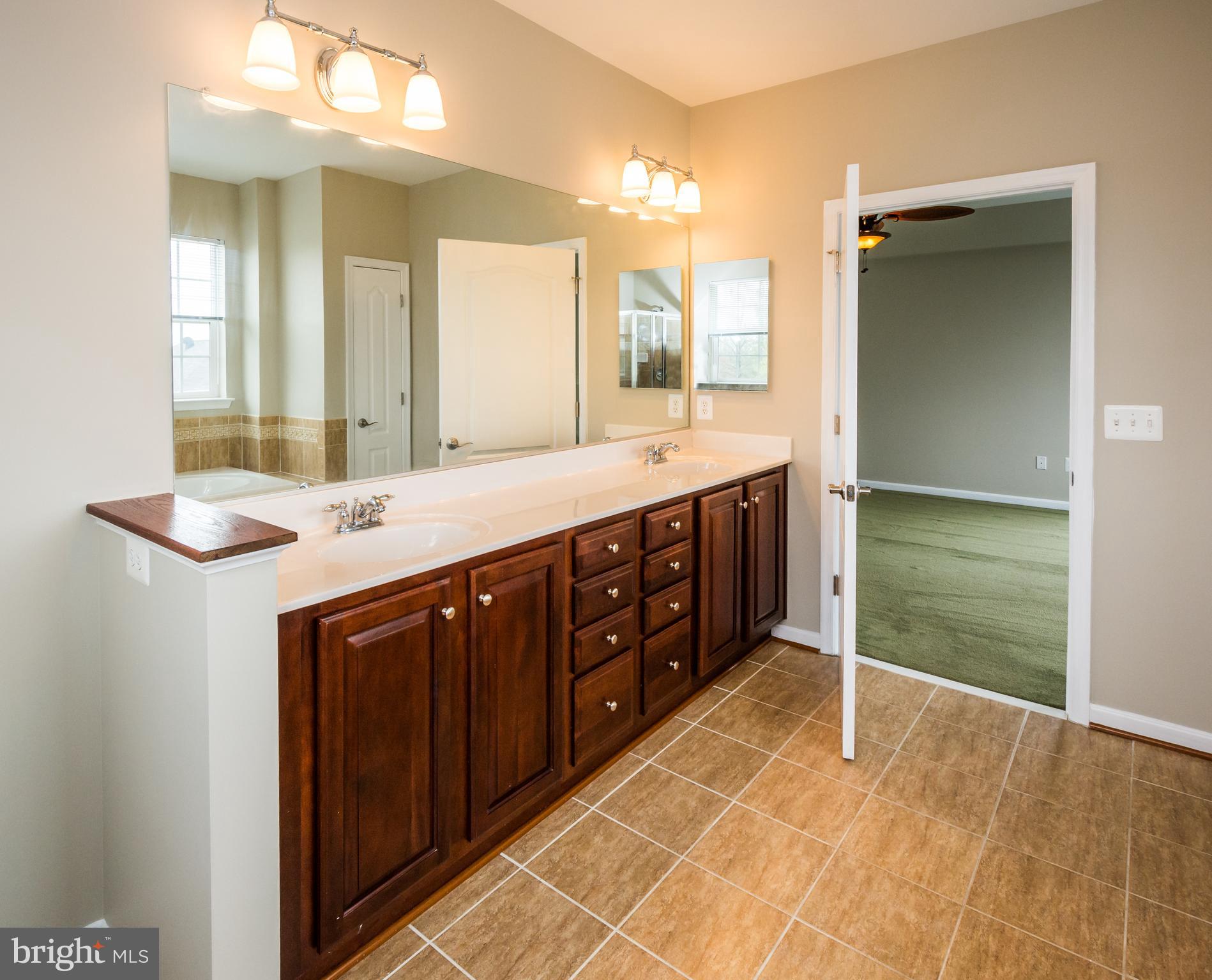 PINEY ORCHARD - Residential