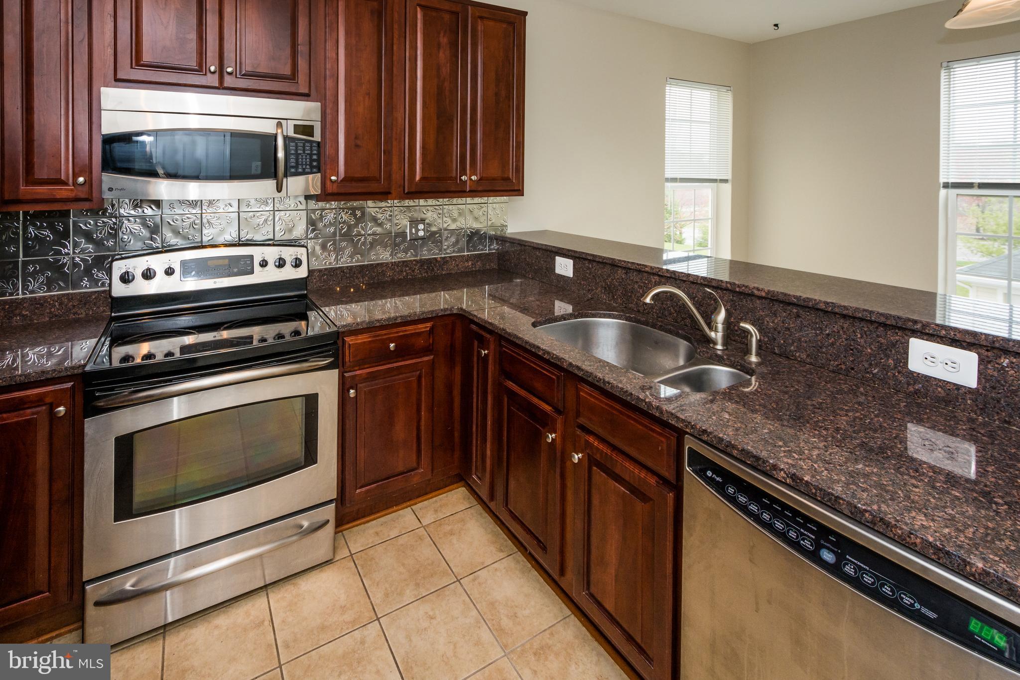 PINEY ORCHARD - Residential