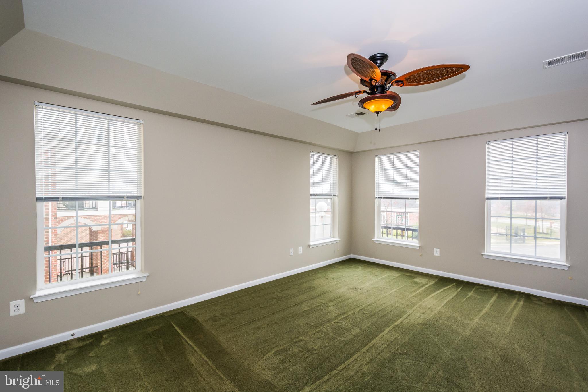 PINEY ORCHARD - Residential