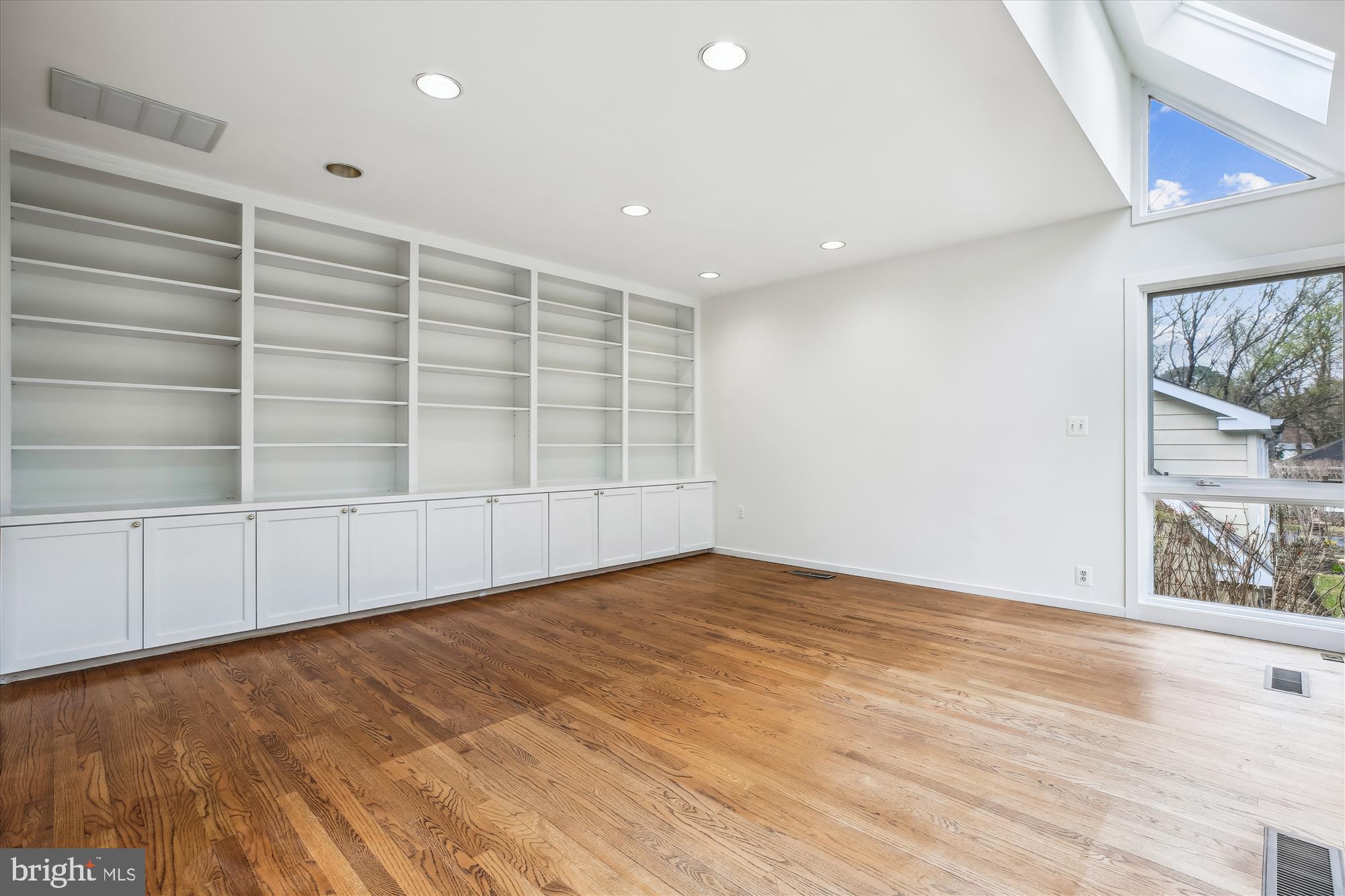 CHEVY CHASE - Residential