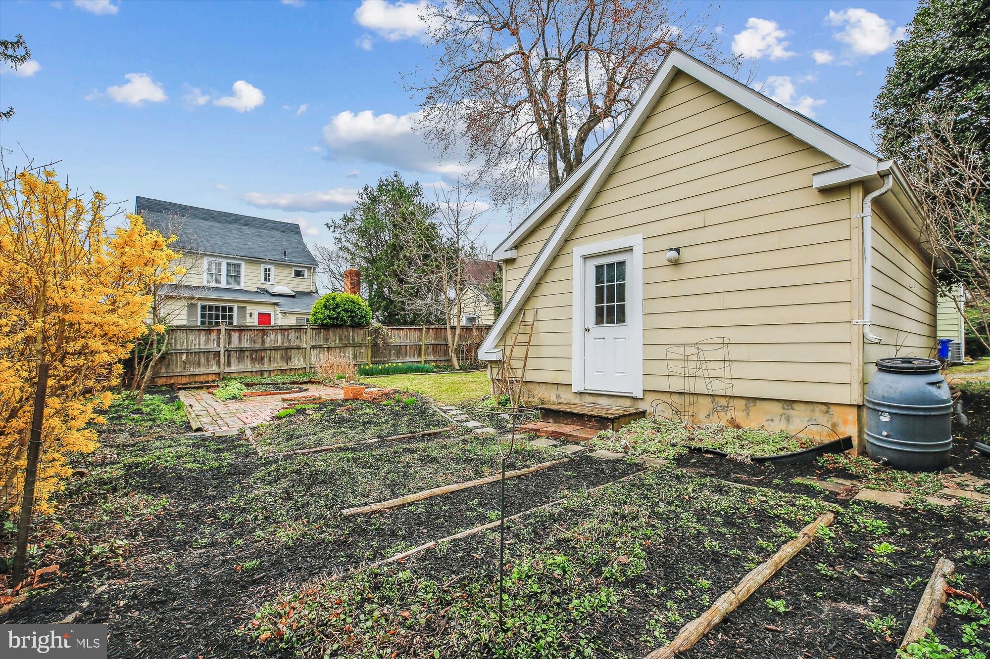 CHEVY CHASE - Residential