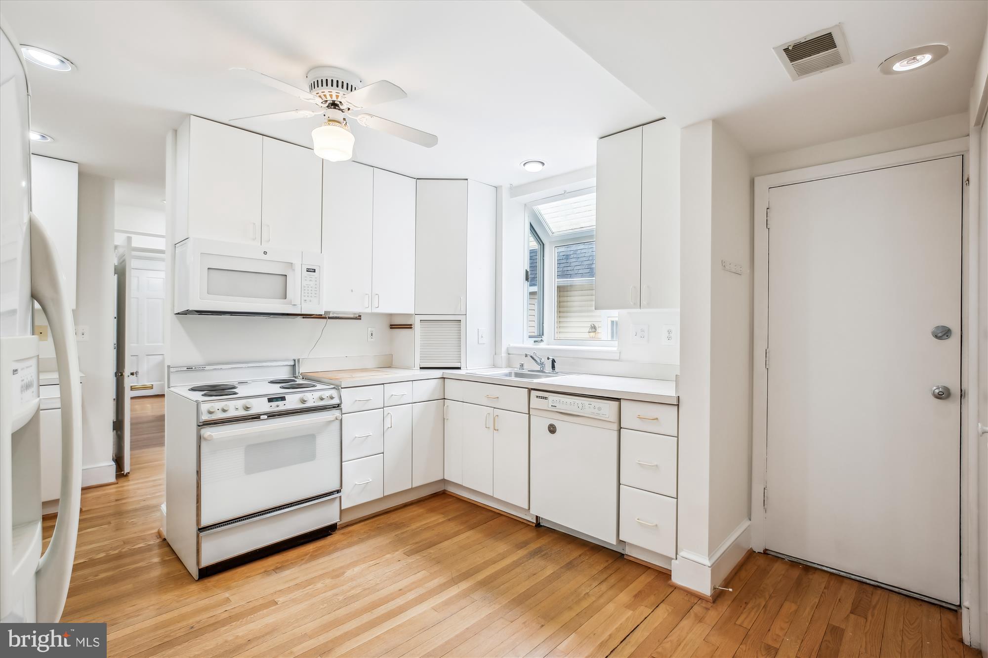 CHEVY CHASE - Residential