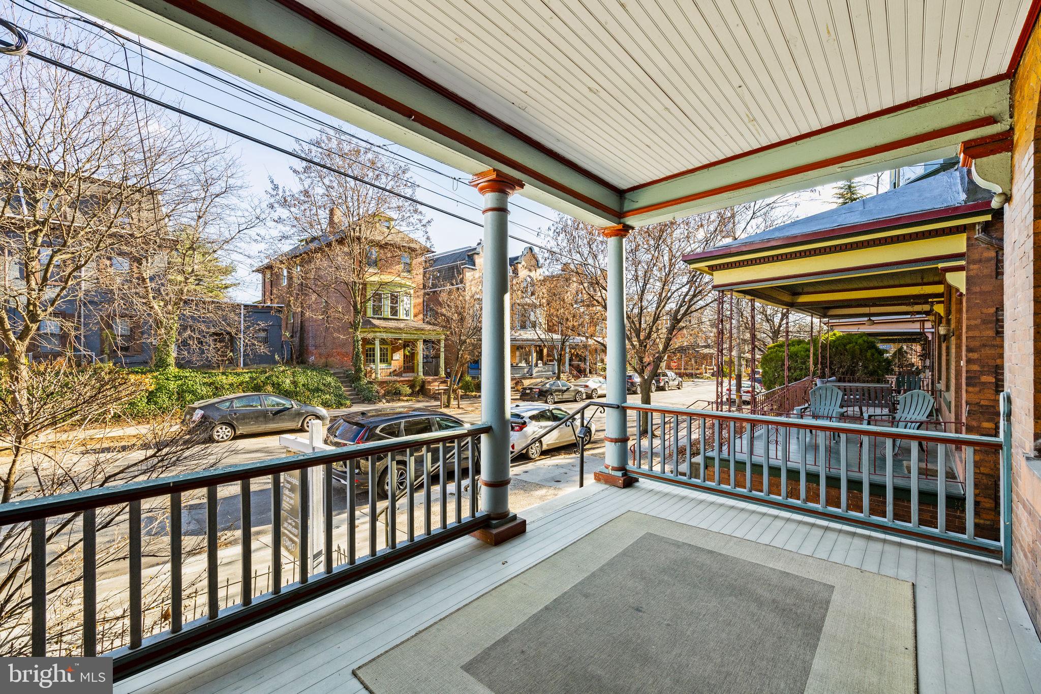 UNIVERSITY CITY - Residential