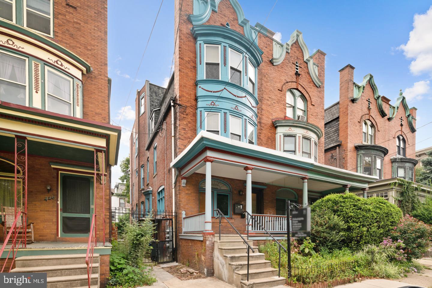 UNIVERSITY CITY - Residential