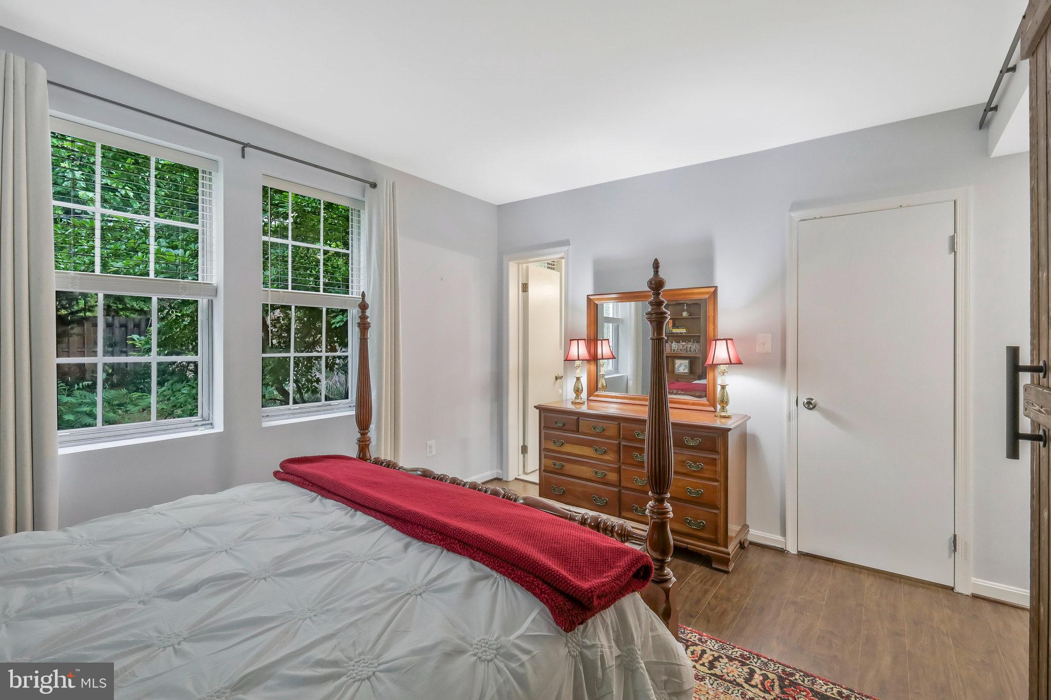 COLONIAL VILLAGE III - Residential