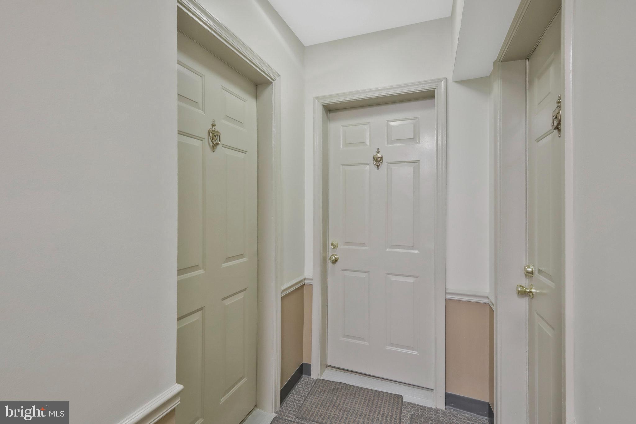 COLONIAL VILLAGE III - Residential