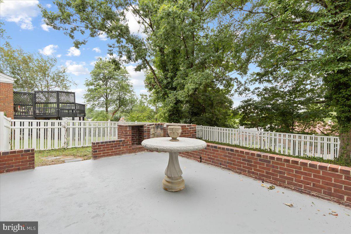 HILLCREST HEIGHTS - Residential