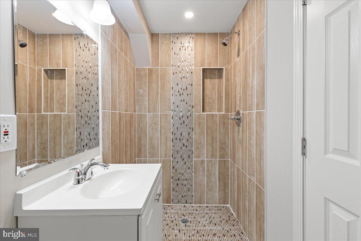 HILLCREST HEIGHTS - Residential