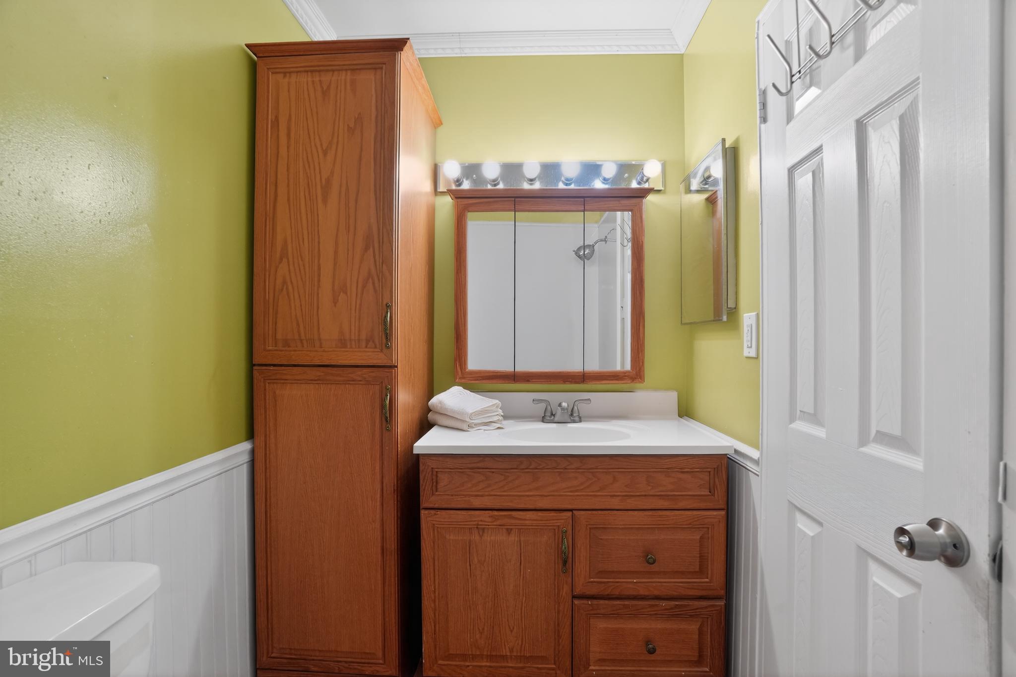 MIDDLETON PL - Residential