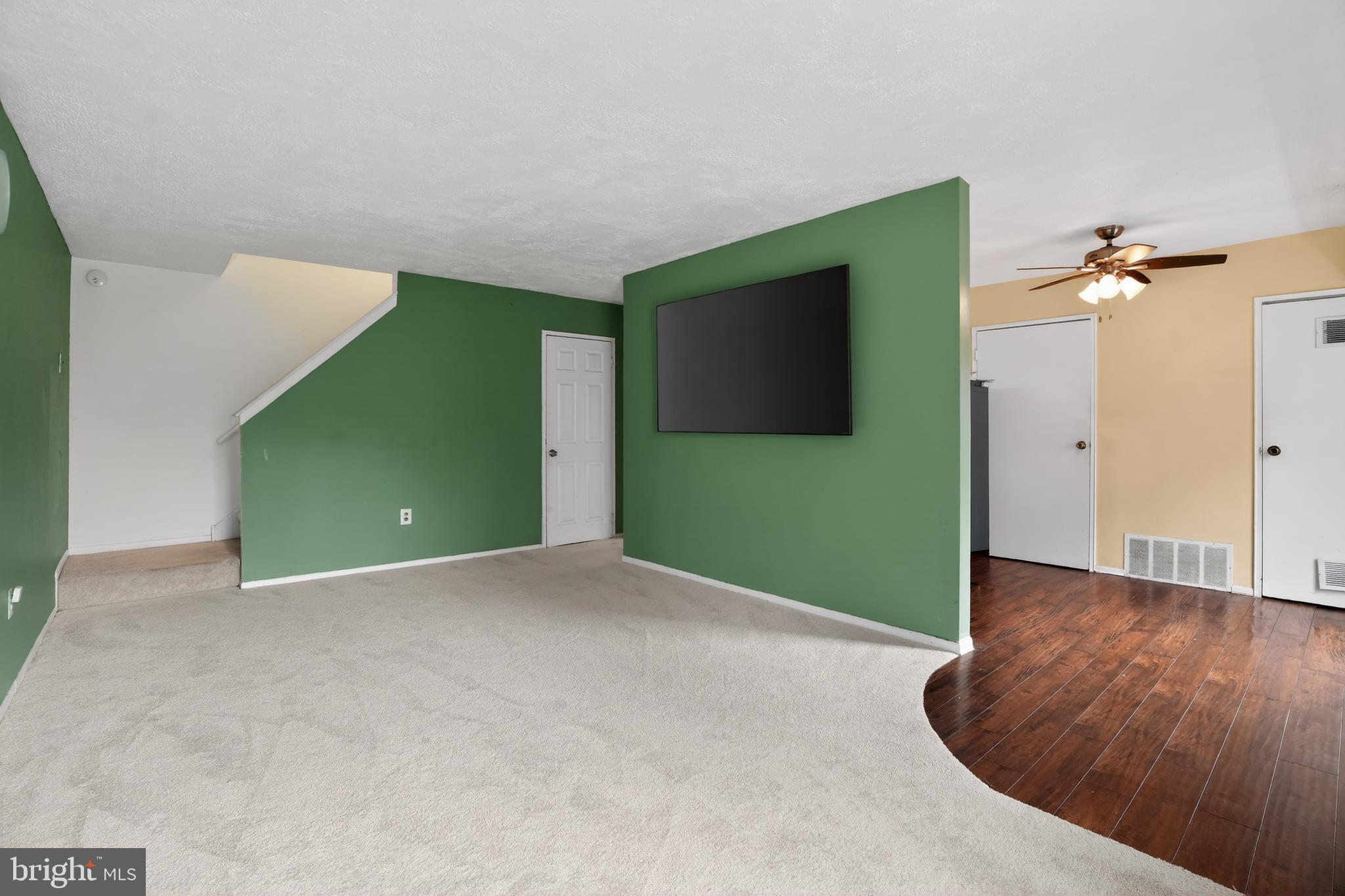 MIDDLETON PL - Residential