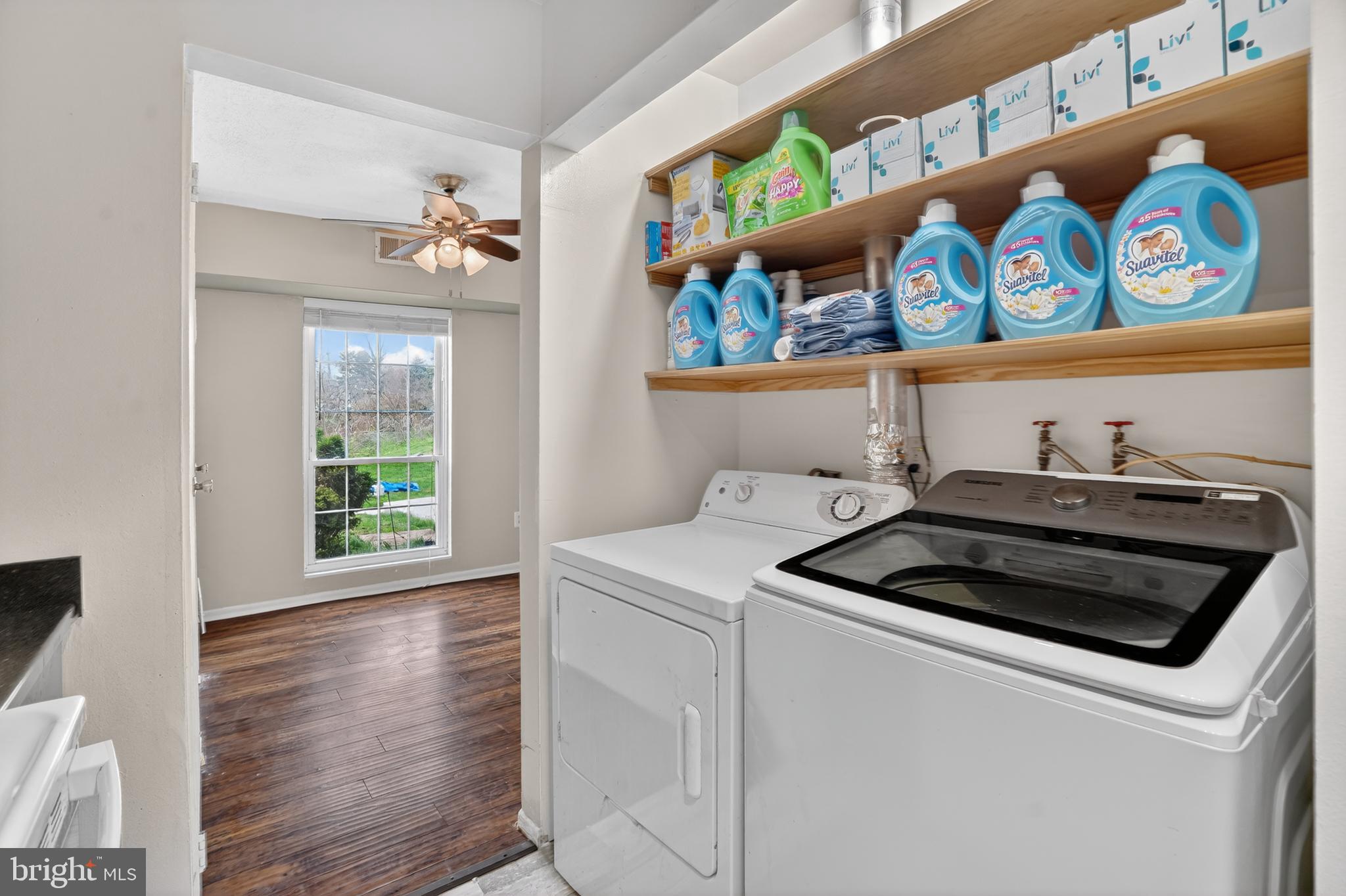 MIDDLETON PL - Residential