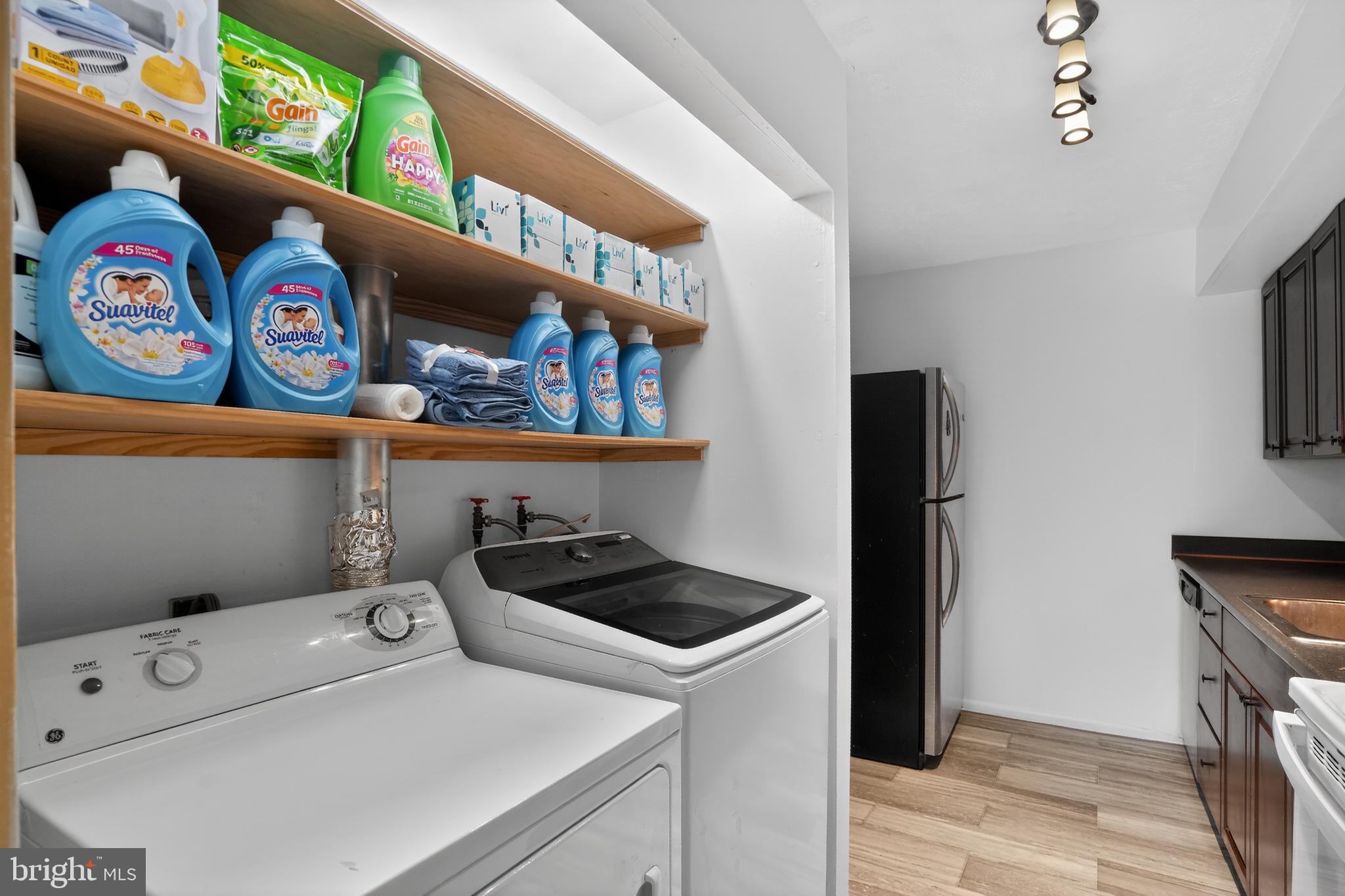 MIDDLETON PL - Residential