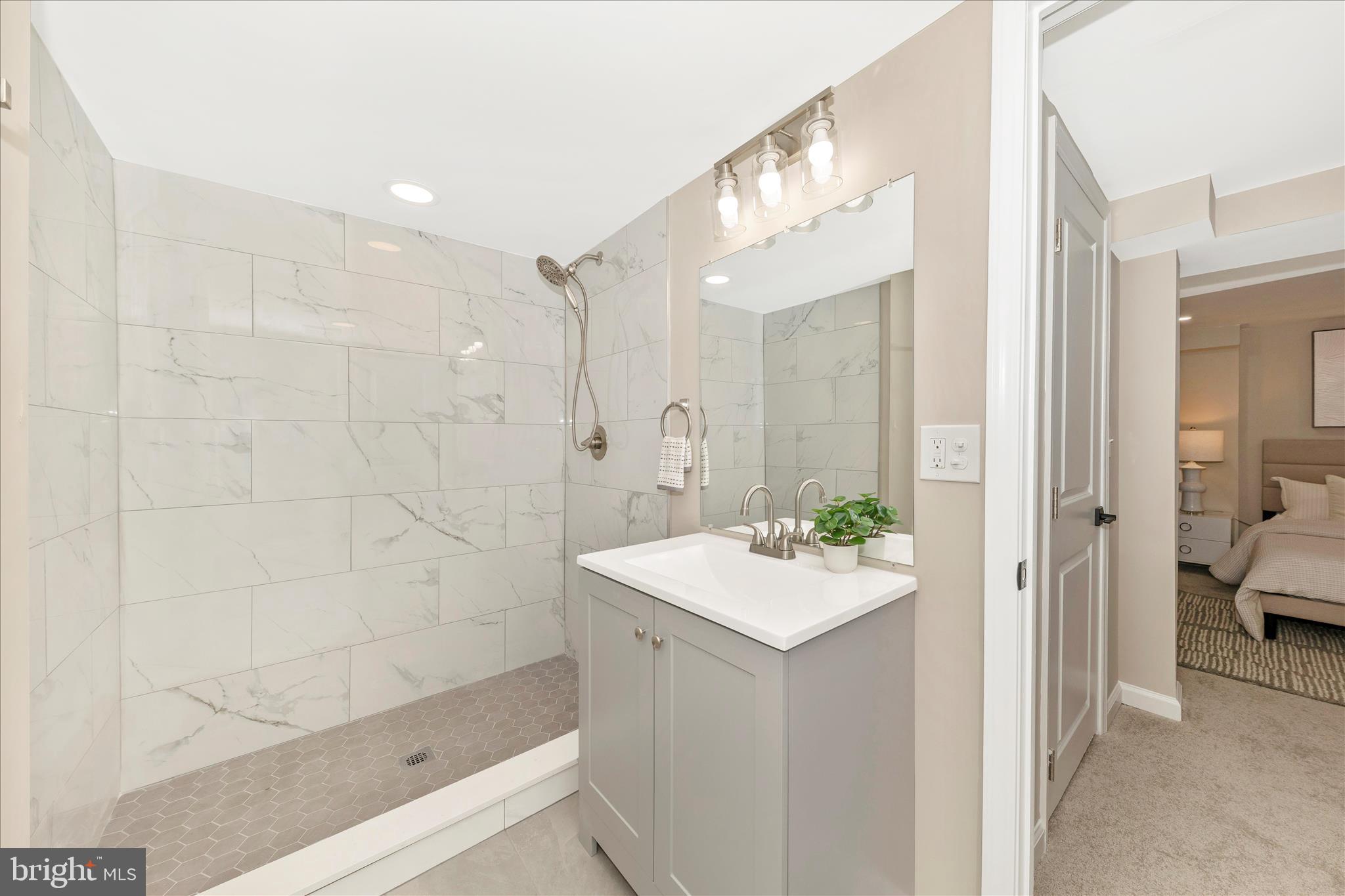 GLENMONT FOREST - Residential