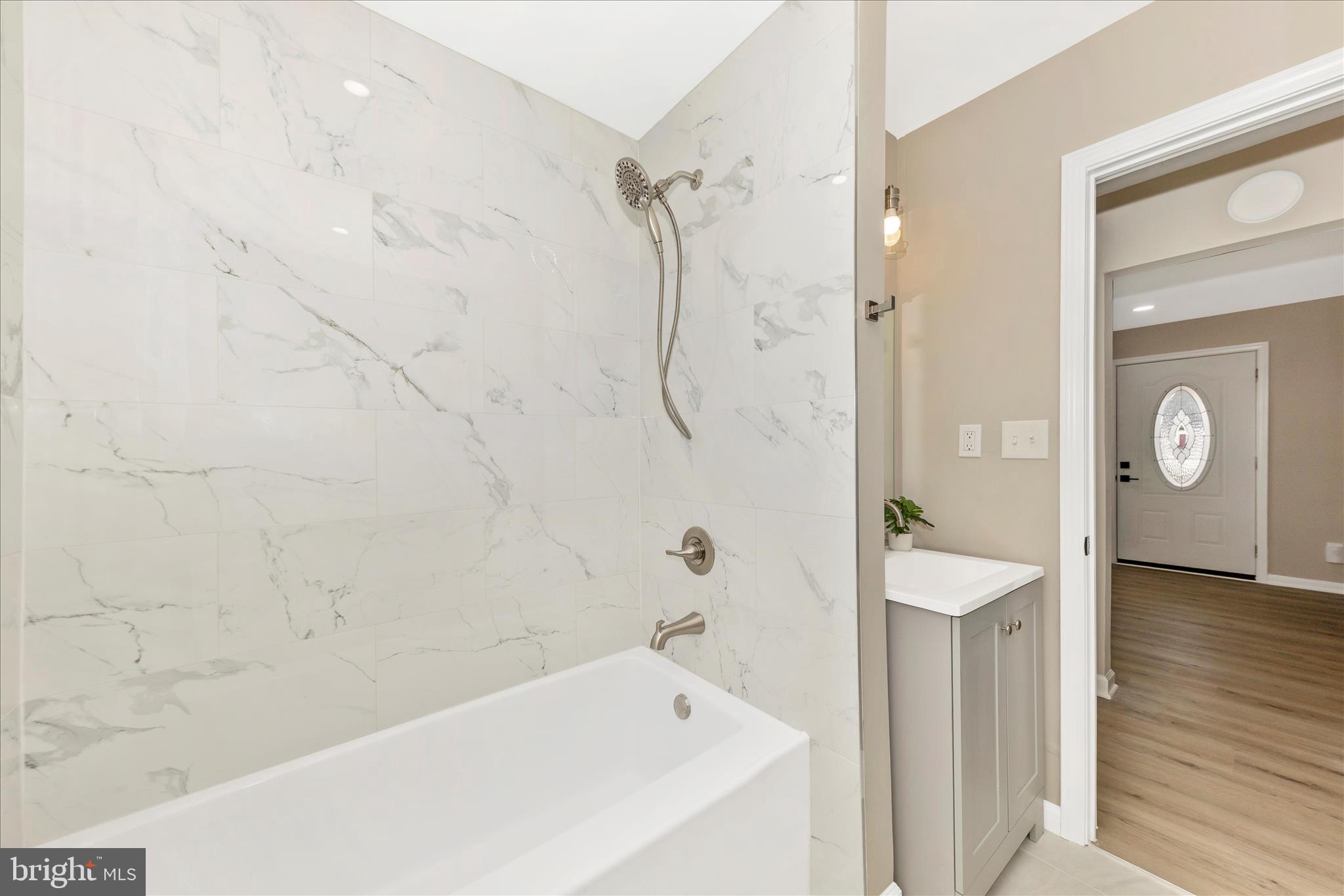 GLENMONT FOREST - Residential