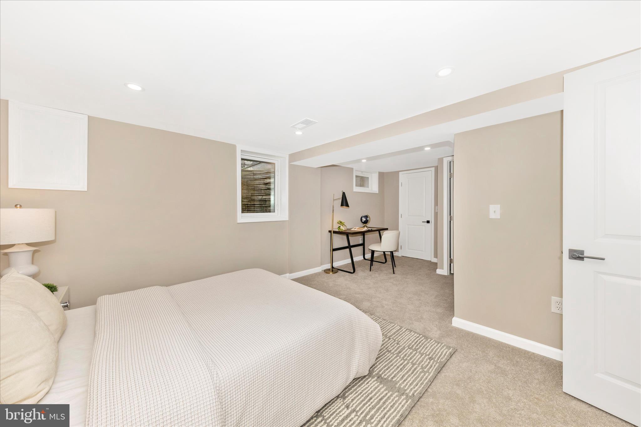 GLENMONT FOREST - Residential