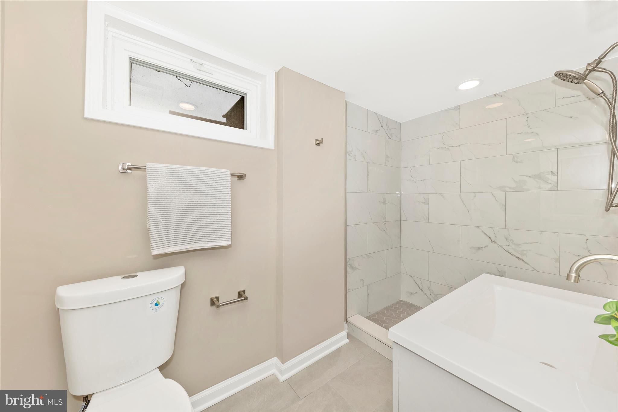 GLENMONT FOREST - Residential