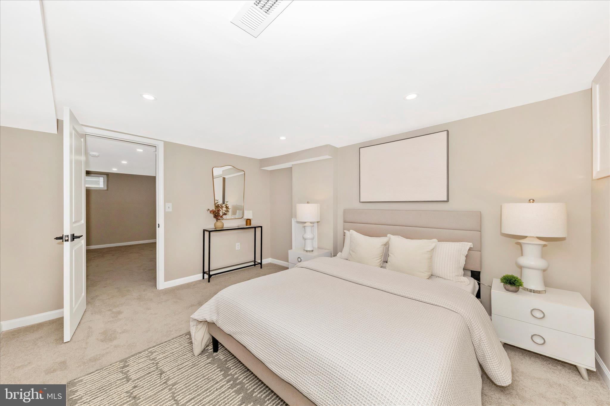 GLENMONT FOREST - Residential