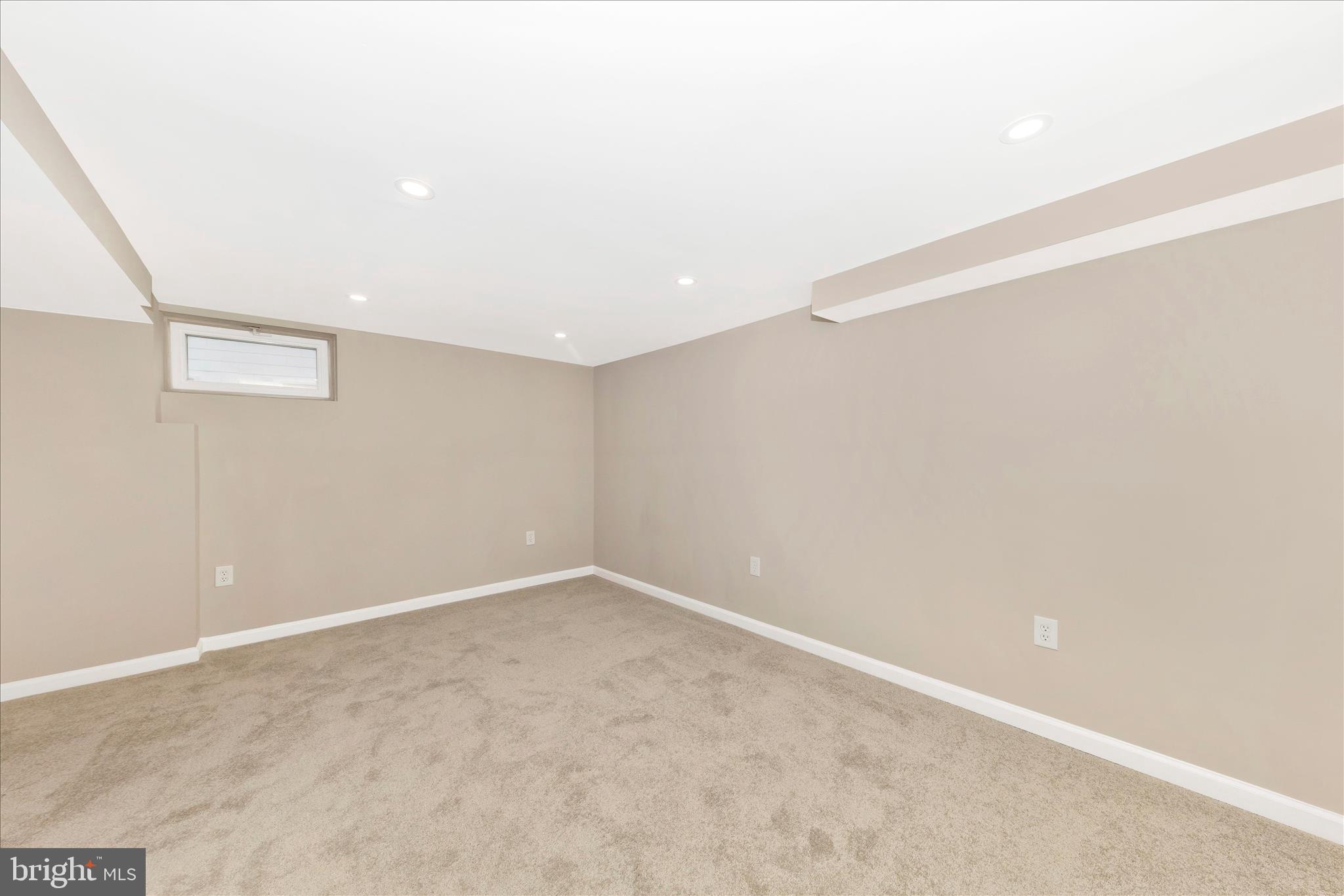 GLENMONT FOREST - Residential