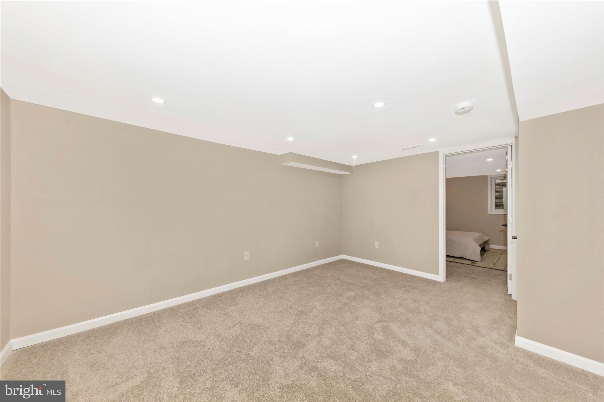 GLENMONT FOREST - Residential