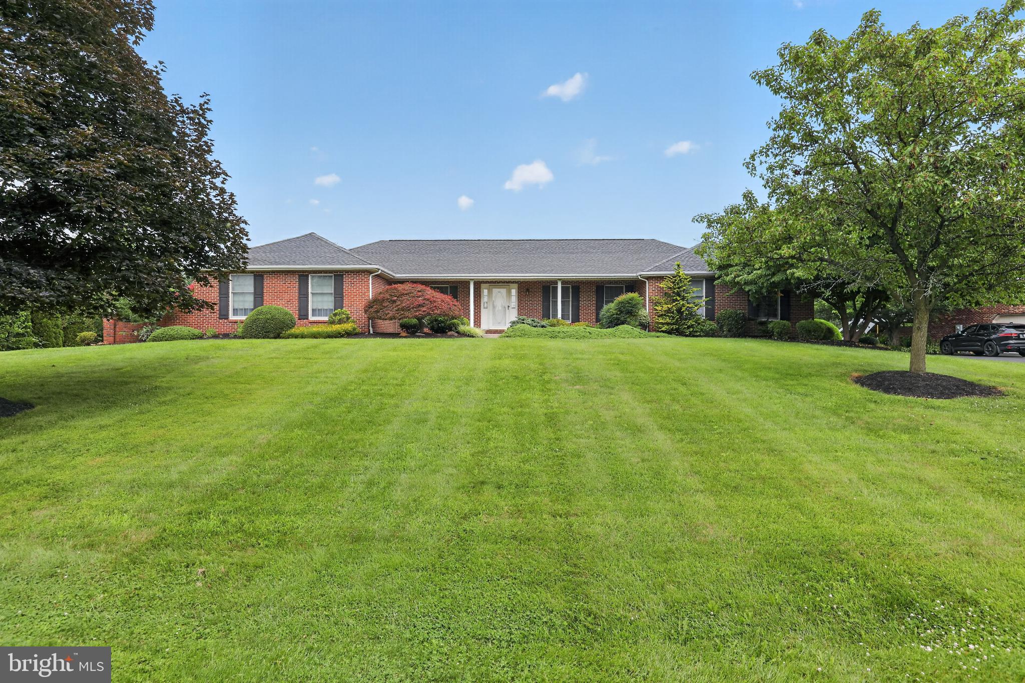 302 DETJEN DRIVE