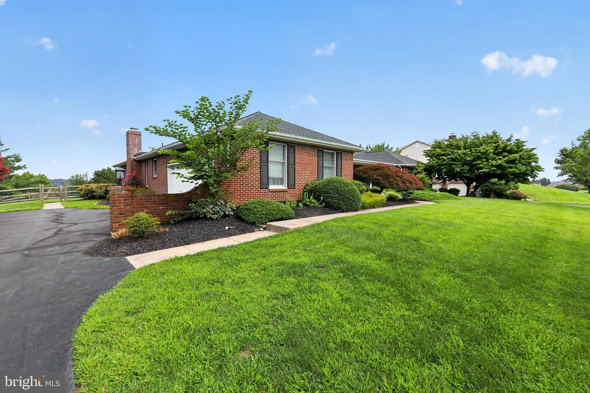 302 DETJEN DRIVE