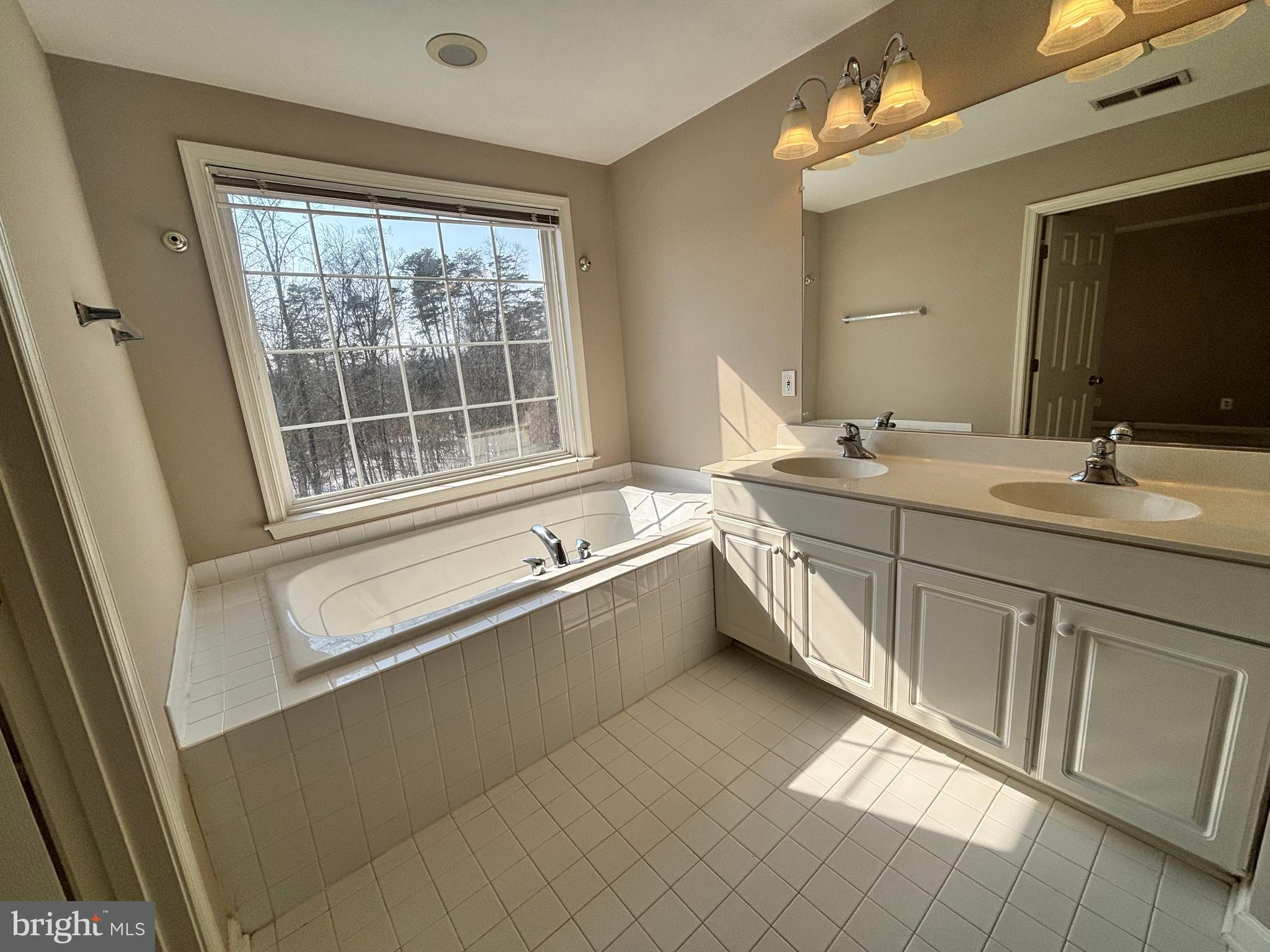 22707 SIMONET BLANC TERRACE