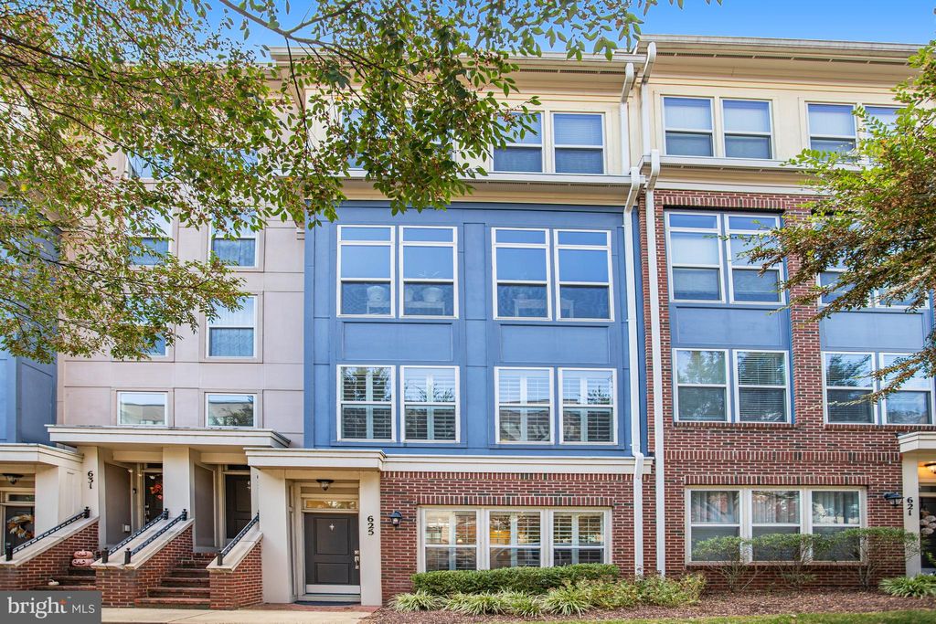 Photo of 625 Diamondback Drive #15-A, GAITHERSBURG, MD 20878 (MLS # MDMC2205774)