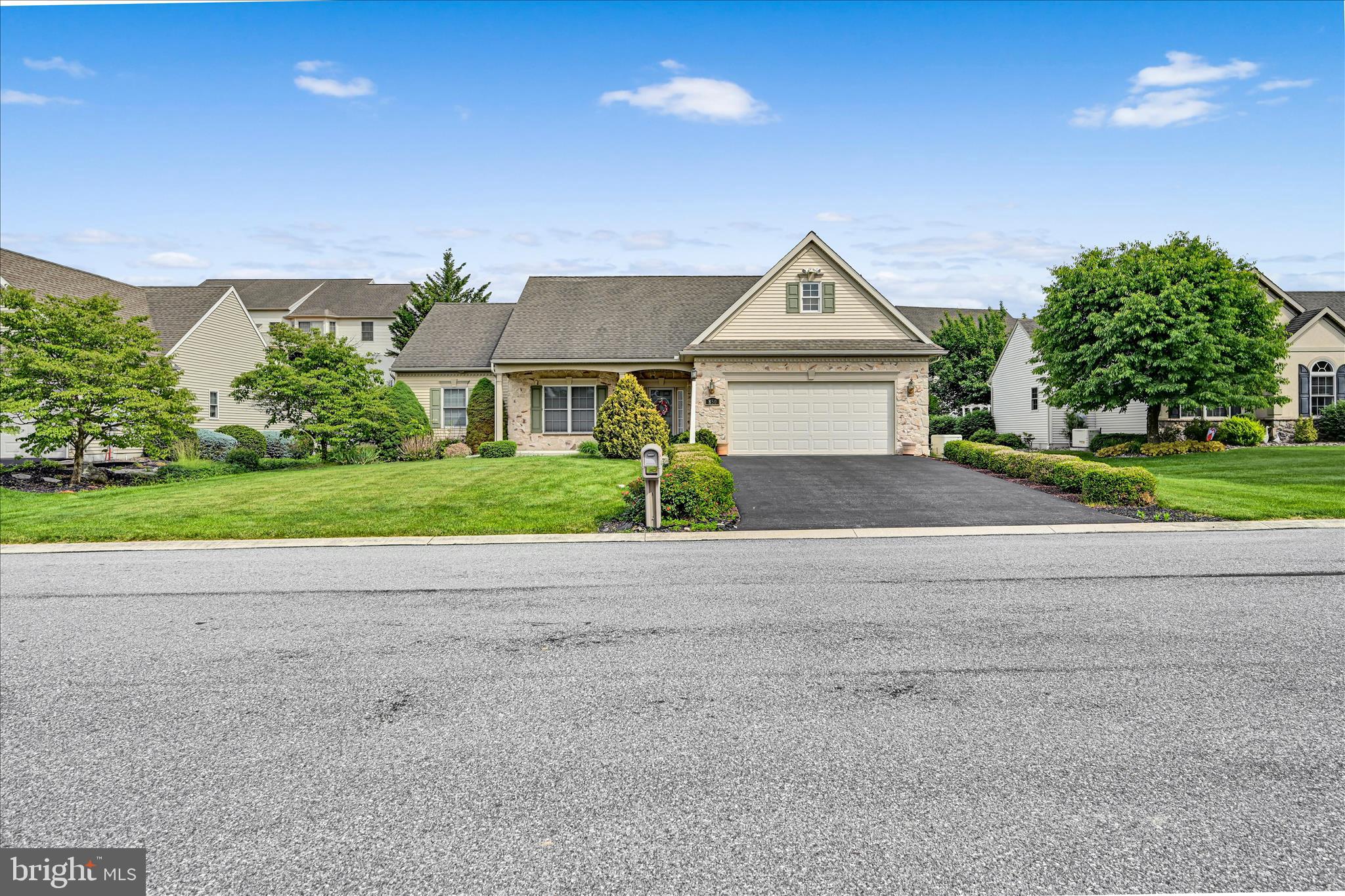 850 WATER EDGE CT L-0049
