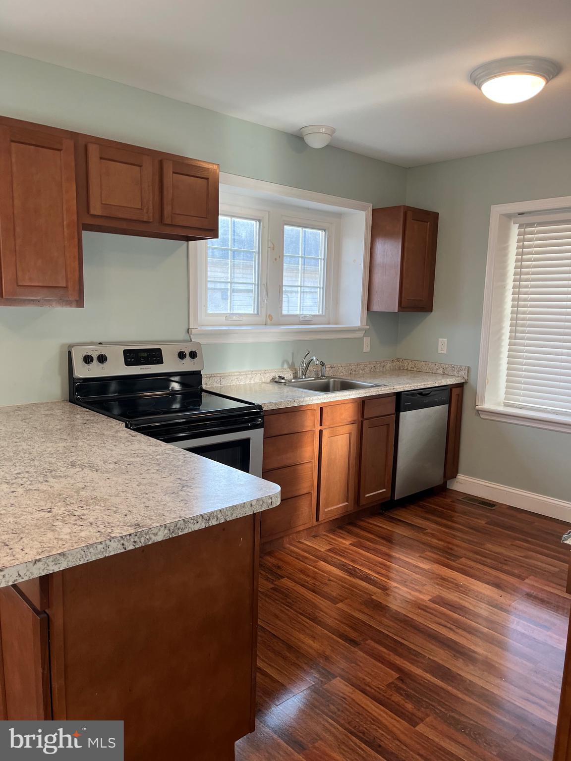 552 LINCOLN STREET A