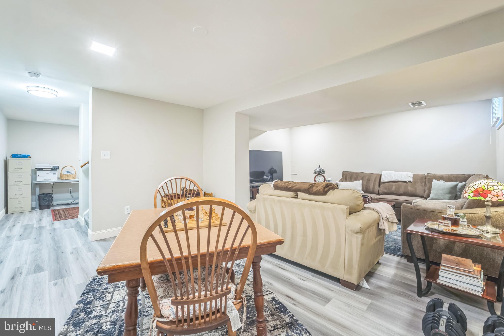 COUNTRYSIDE - Residential