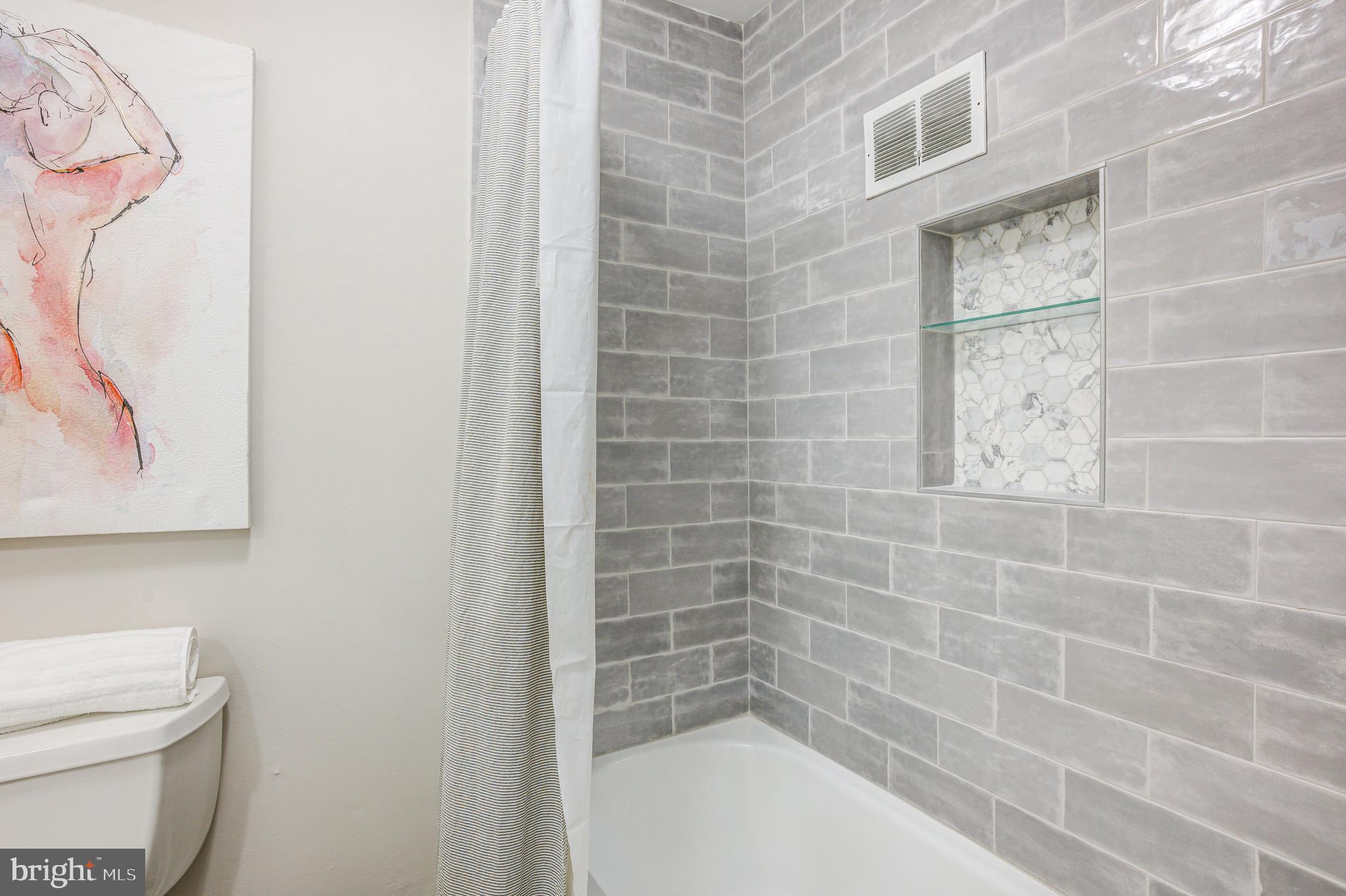 FELLS POINT HISTORIC DISTRICT - Residential Lease