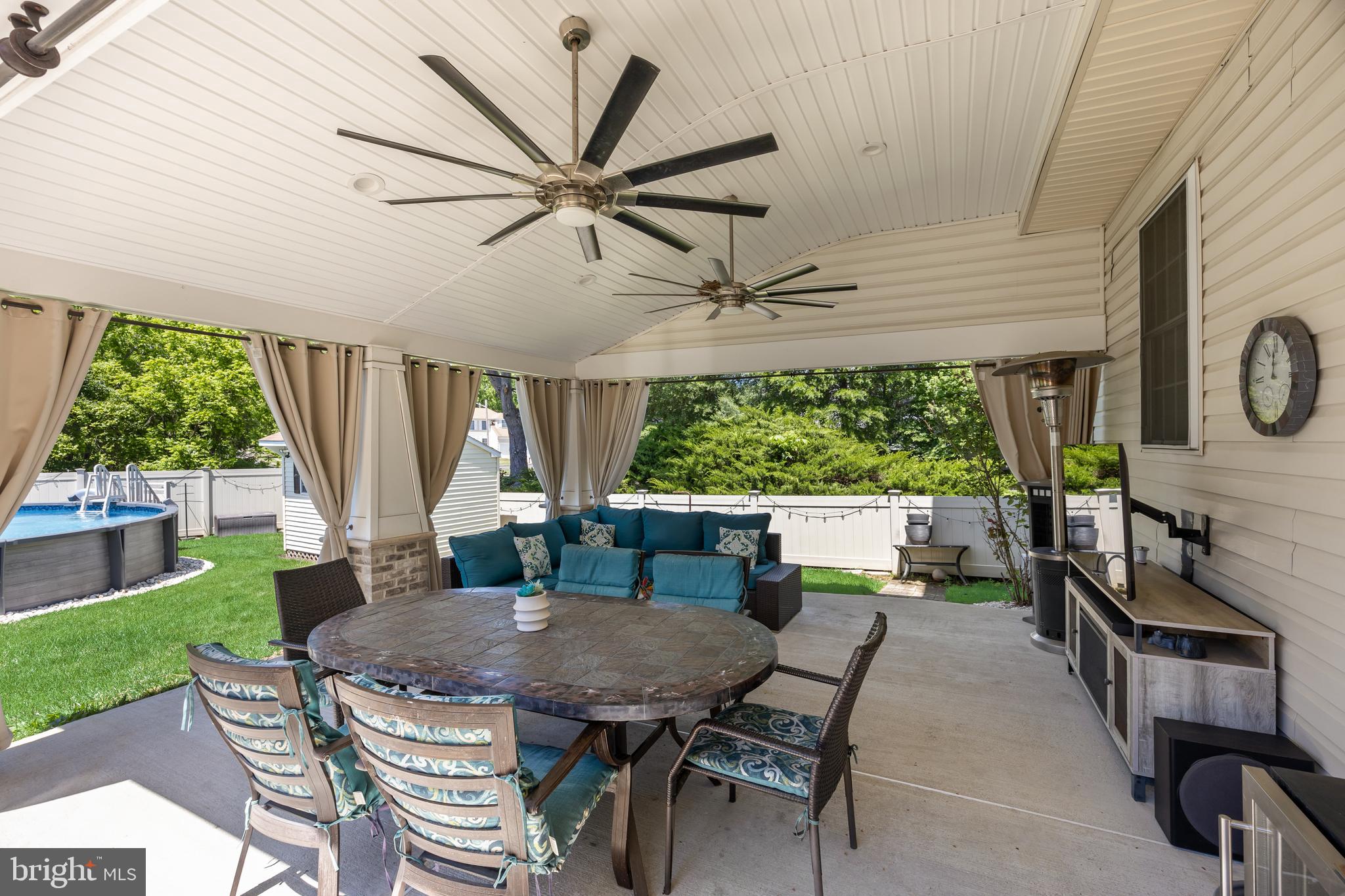 2 ROTHBURY DRIVE