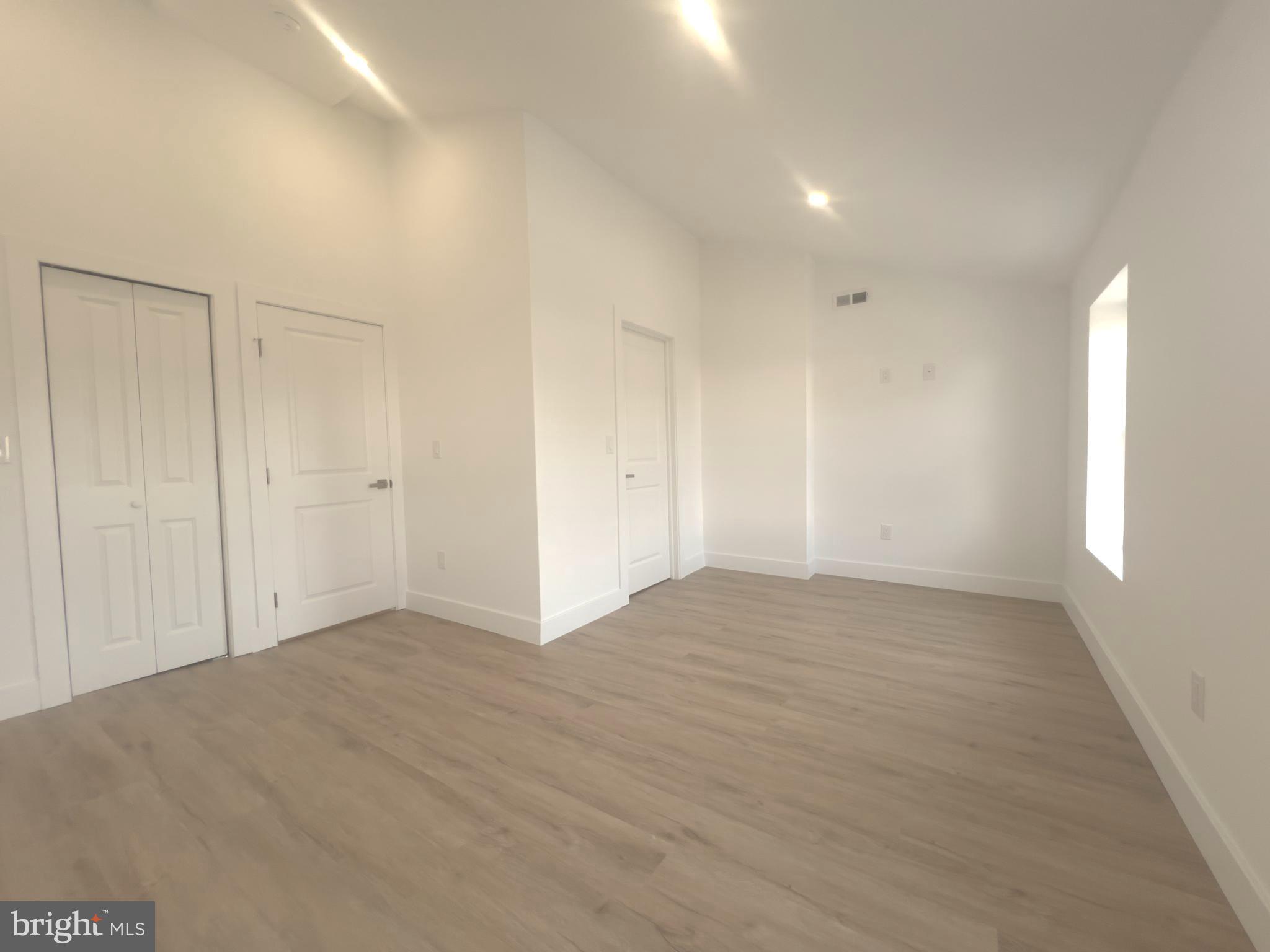 OLDE RICHMOND - Residential Lease