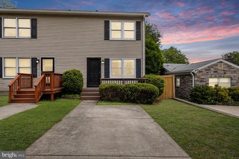 Photo of 3103 S Grove Street, ARLINGTON, VA 22202 (MLS # VAAR2072440)