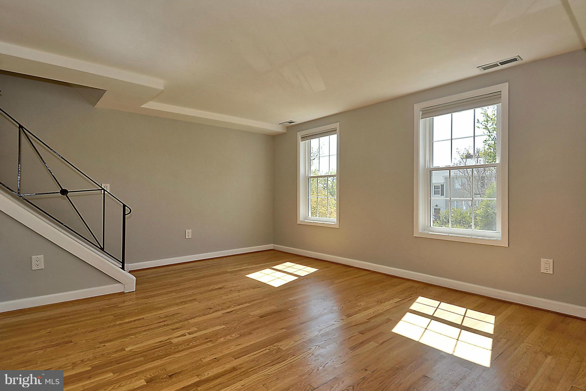 FAIRLINGTON TOWNE - Residential