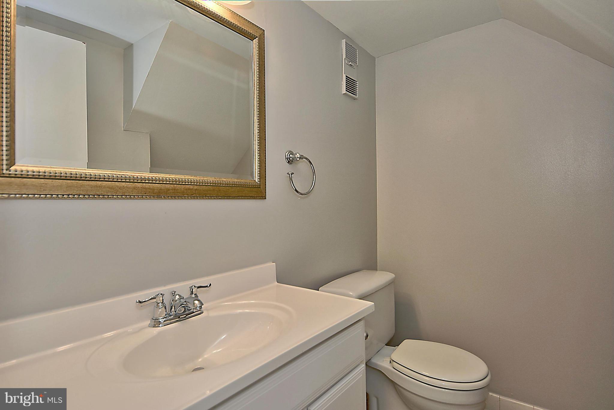 FAIRLINGTON TOWNE - Residential