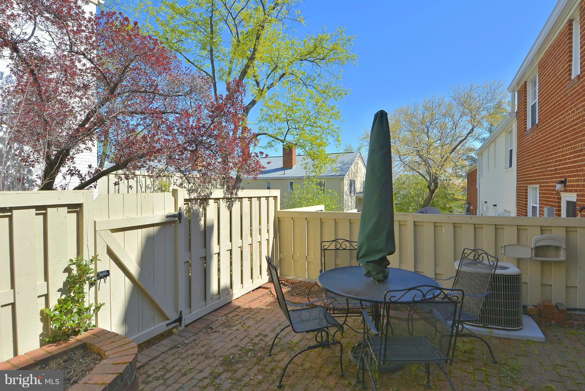 FAIRLINGTON TOWNE - Residential