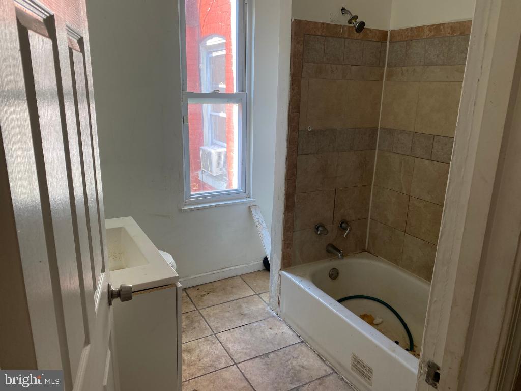 EDGEWOOD - Residential