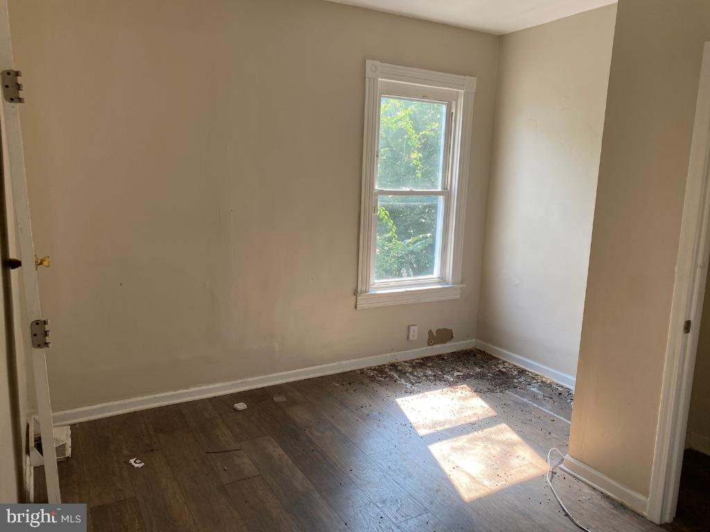 EDGEWOOD - Residential